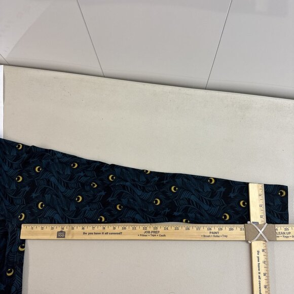 LuLaRoe Leggings - Black with Peacock Feather PAO One Size Measurement In Photo - Picture 9 of 9